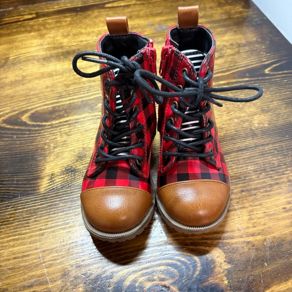 Piper Doodles Red And Black Plaid Combat Boots Size 7